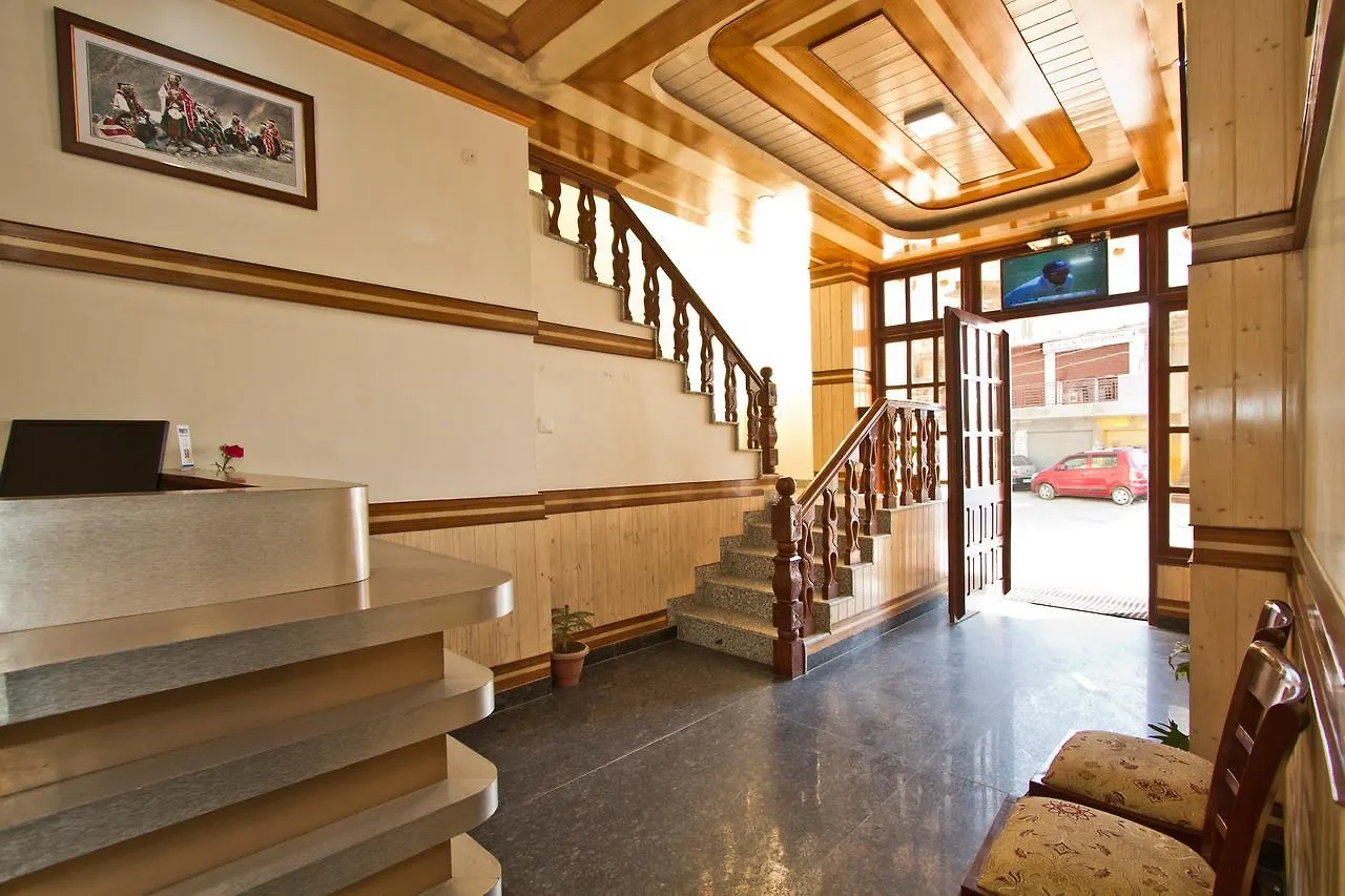 Oyo 8421 Flagship Hotel Seven Hills Shimla 3*,  India