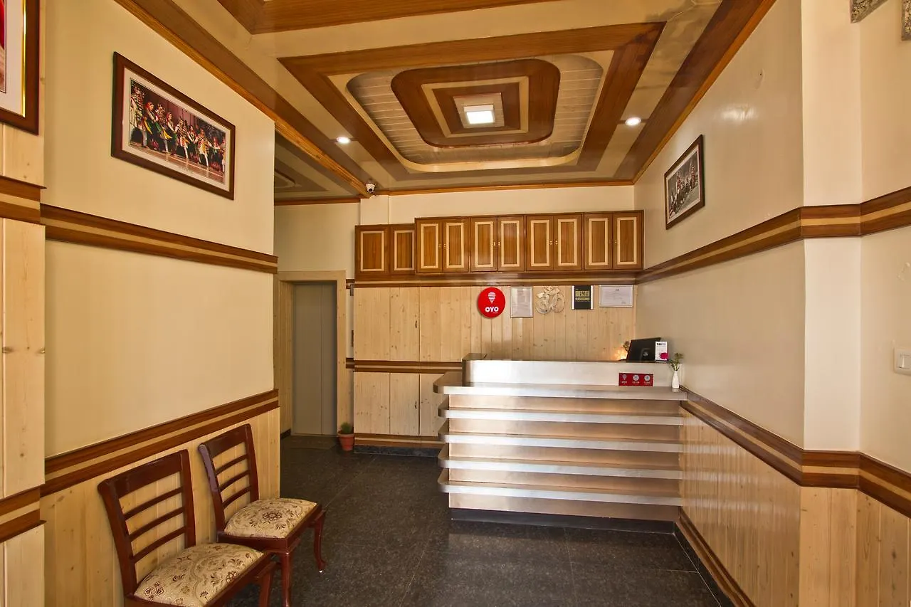 Oyo 8421 Flagship Hotel Seven Hills Shimla 3*,